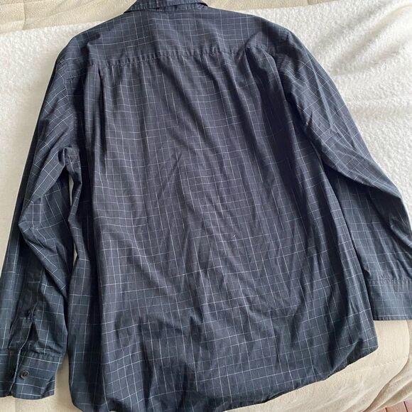 Van Heusen Black Button Down with Small White Check Size Large - Picture 8 of 8